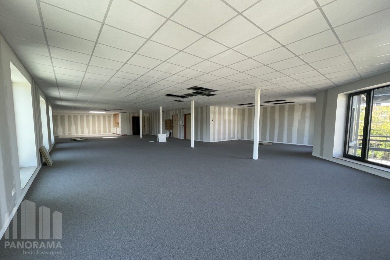 Modern & Duurzaam Kantoor van 440 m² nabij R0 te Wemmel - foto 5