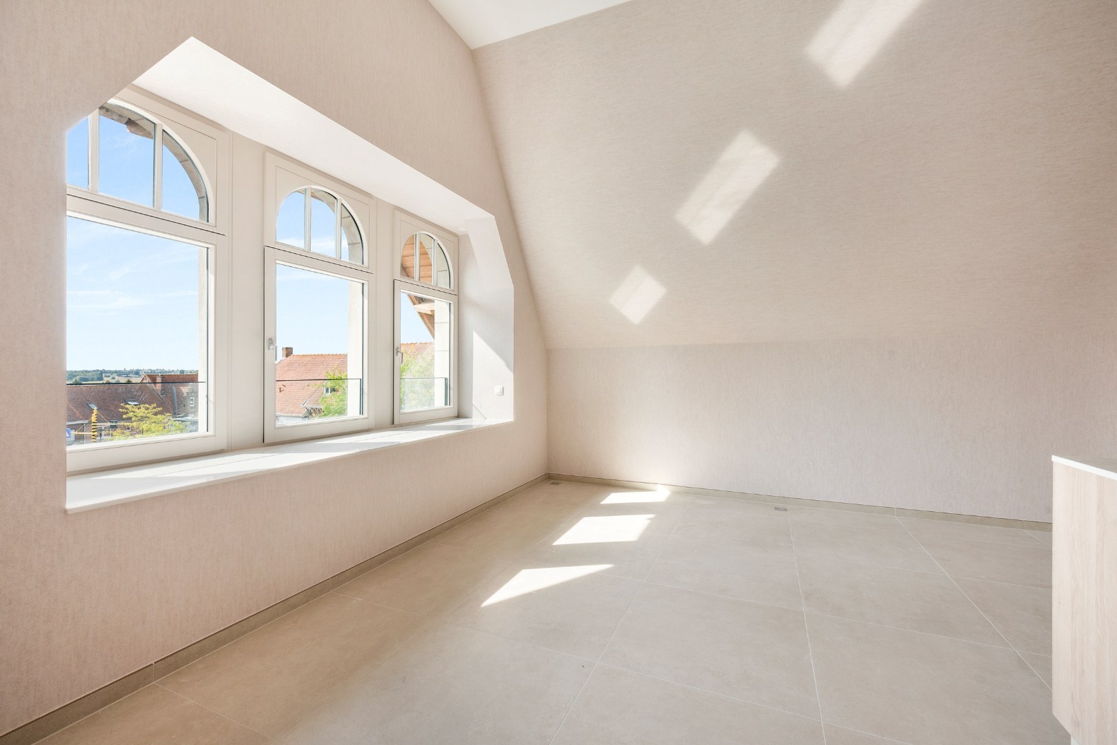 Newly built apartment with 3 bedrooms and 2 bathrooms, sun terrace and covered parking in Beselare. - photo 4