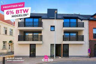 6% BTW mogelijk! Op een perfecte ligging in het centrum van Ardooie...<br /><br />Dit appartement bevindt zich op de eerste verdieping en heeft een oppervlakte van 87m2.<br />De indeling is als volgt:<br />Een inkomhal met apart toilet<br />Ruime woonkamer met een open keuken met eiland<br />Een berging<br />2 ruime slaapkamers<br />2 terrassen<br /><br />Troeven van dit appartement:<br />- Het appartement wordt voorzien van vloerverwarming met warmtepomp.<br />- Zeer energiezuinig met zonnepanelen<br />- Zeer lichtrijk met aangenaam terras<br />- Centraal gelegen<br /><br />Het appartement beschikt trouwens ook over een individuele buitenberging en gemeenschappelijke fietsenberging.<br />Interesse in dit uniek project op centrale ligging? Neem dan zeker contact op.