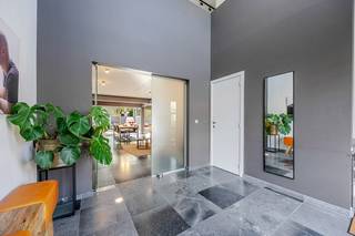 MODERNE WONING op 293 m² gelegen in de gegeerde BLOEMENWIJK. Een groene residentiële kindvriendelijke buurt, op fietsafstand van Brugge en...