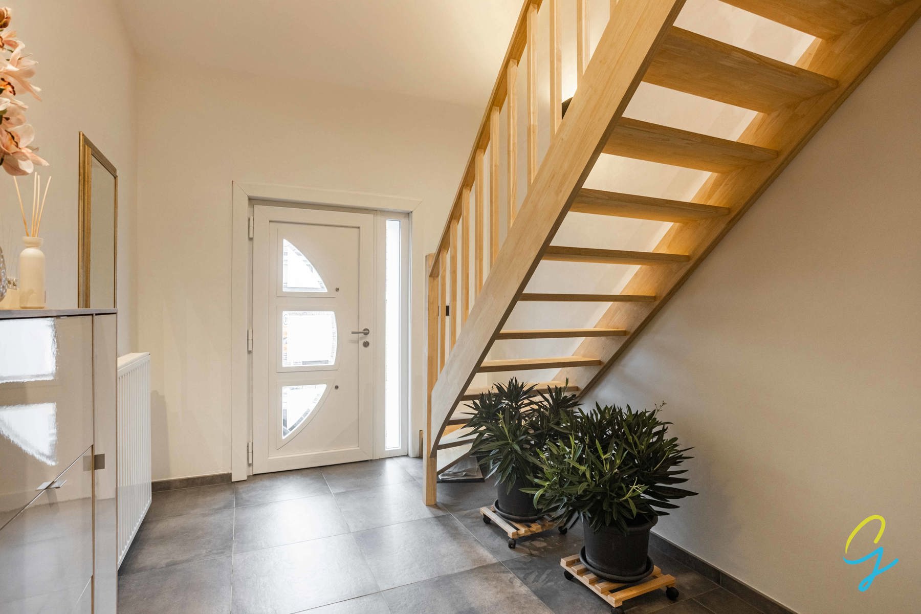 Woning met veranda, tuin en extra leefruimte op zolder - foto 2