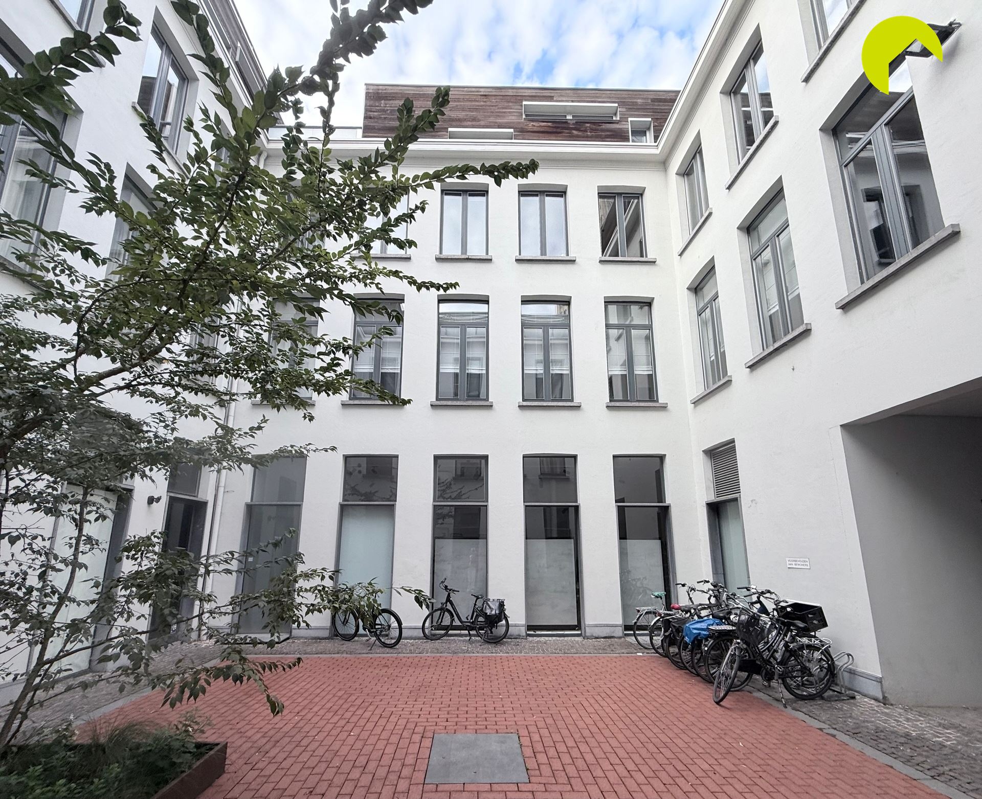 Ruim en licht appartement in het hart van 't stad! - foto 1