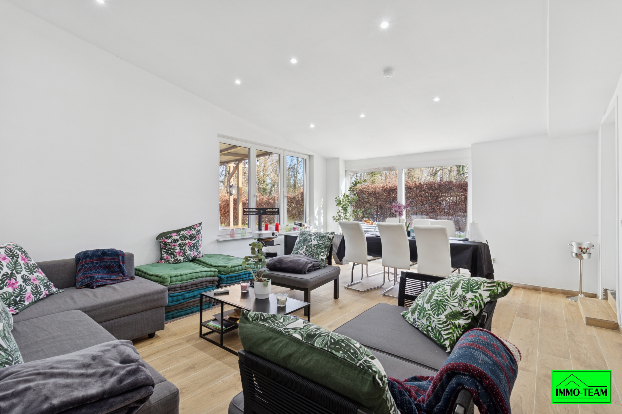 Ruime 3-gevelwoning met 4 slaapkamers en tuin - foto 5