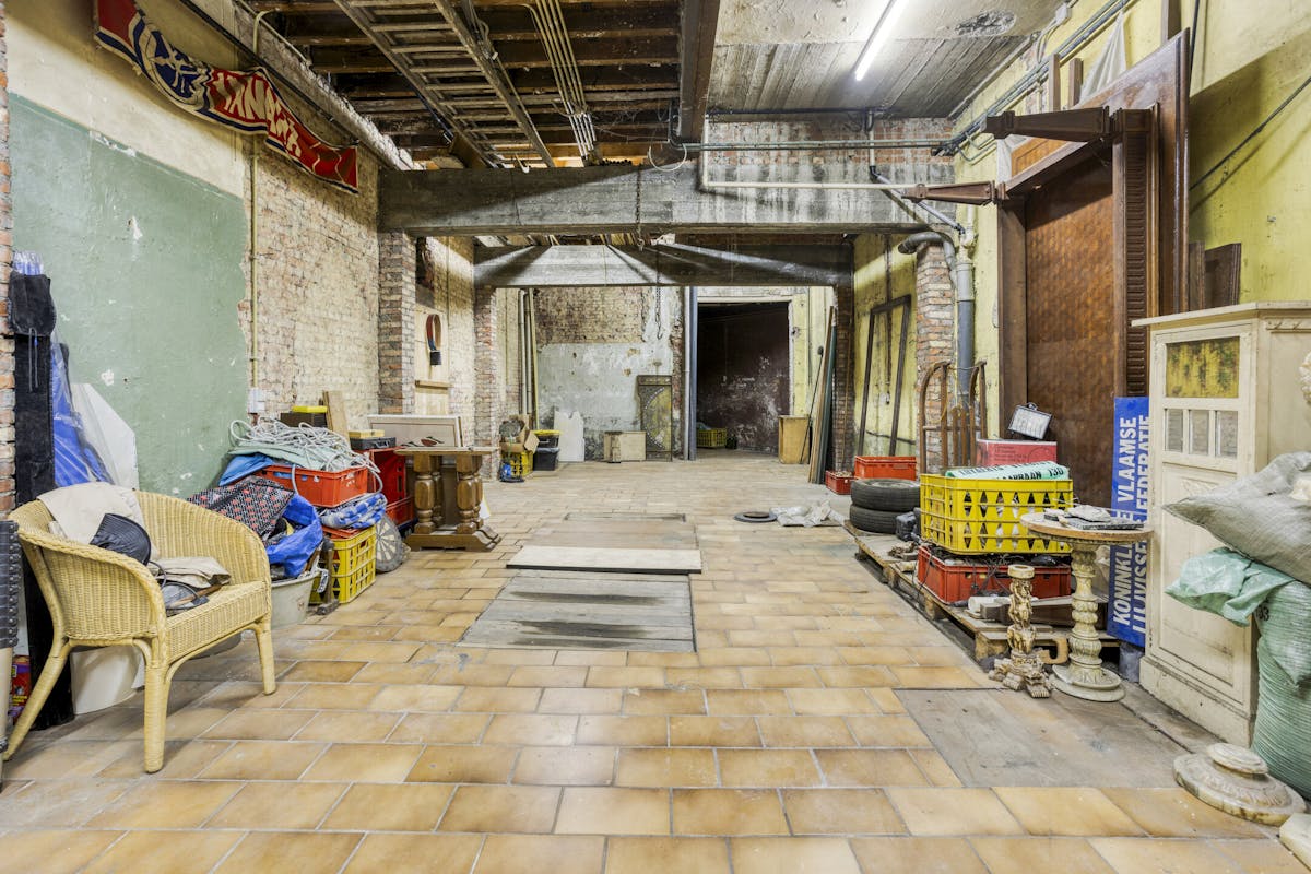 4 bedroom house with warehouse for sale in Borgerhout - photo 3