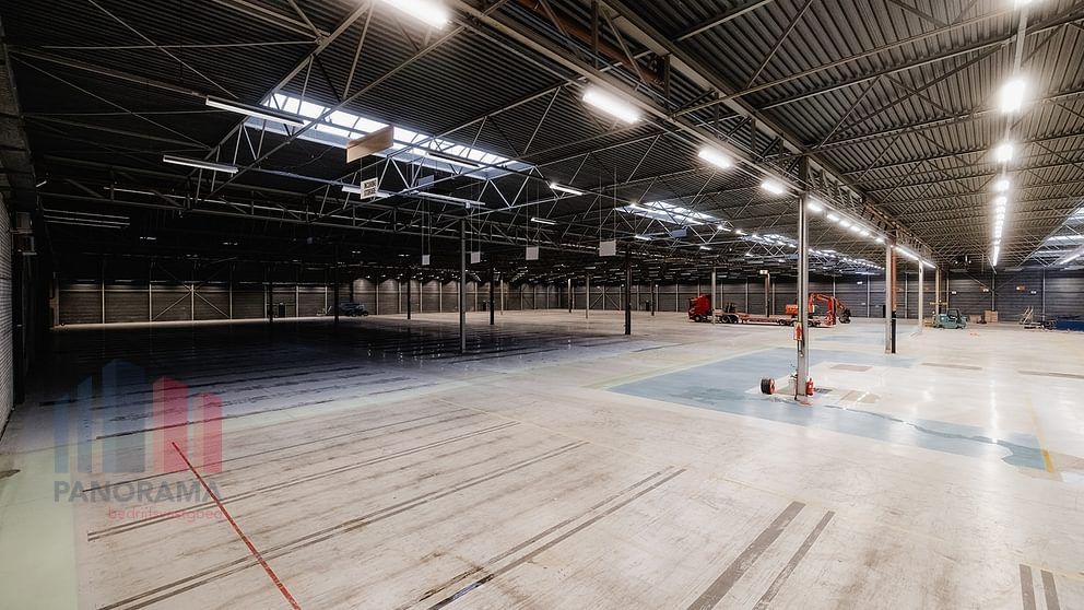 8.691 m² logistiek magazijn met 3.200 m² kantoren  nabij de E19 - foto 3