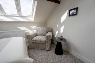 Stijlvolle studio in co-living concept in hartje Antwerpen Deze studio (derde verdieping) maakt deel uit van "Old Brick", een prachtig gerenoveerd...