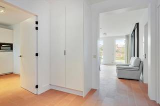 This comfortable assisted living apartment in Residence Wivina in Dilbeek offers an ideal combination of independent living and the security...