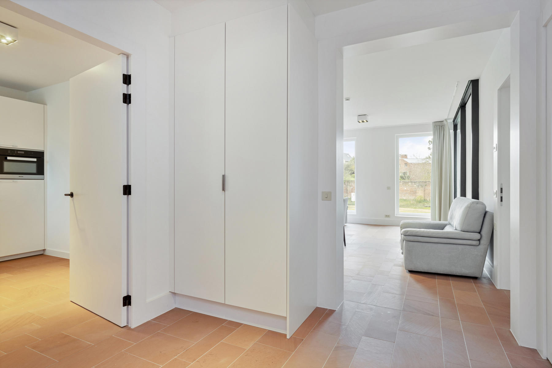 Ruime assistentiewoning met twee slaapkamers op topligging - foto 2