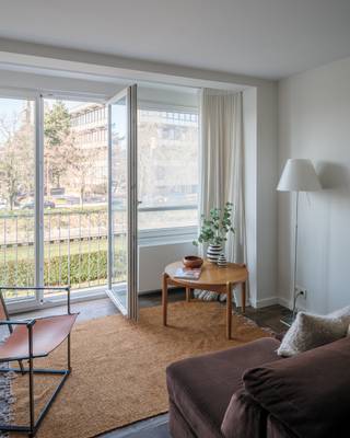 Lichtrijk gerenoveerd éénslaapkamerappartement met terras en zicht op het waterDit instapklare appartement bevindt zich op de eerste verdieping van...