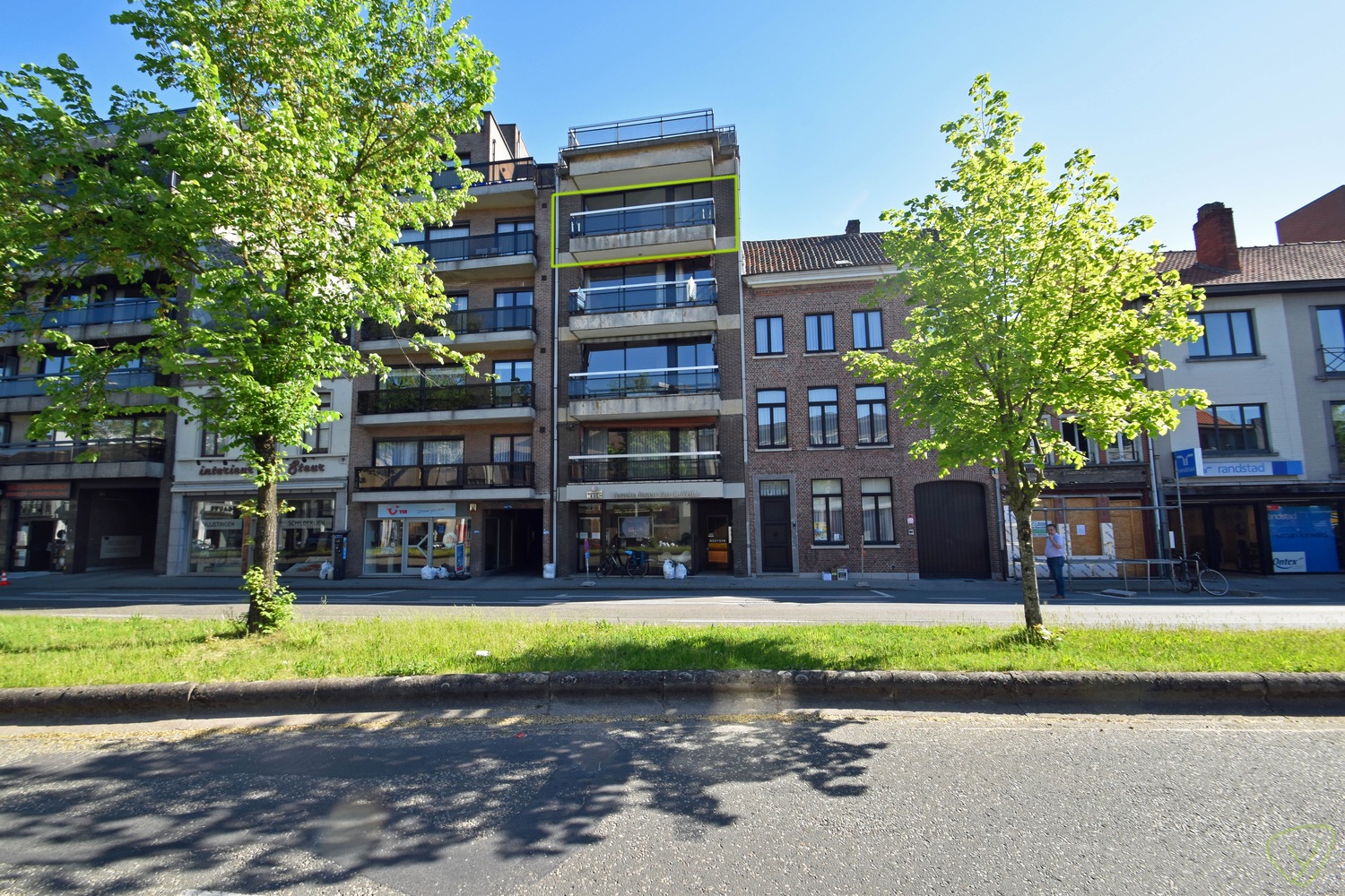 Instapklaar appartement met twee slaapkamers op een boogscheut van het centrum - foto 1