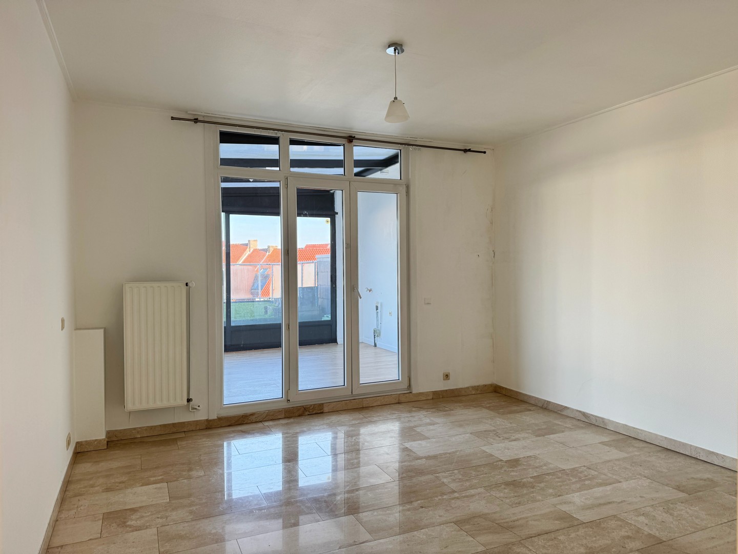 Groot appartement op de 2de verdieping met terras, geen syndicus! - foto 5