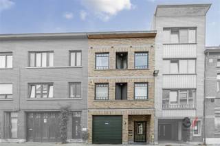 Revenue property with 2 apartments and warehouse - Mechelen, Draaibankstraat 84Looking for a profitable investment in Mechelen?This yield property...