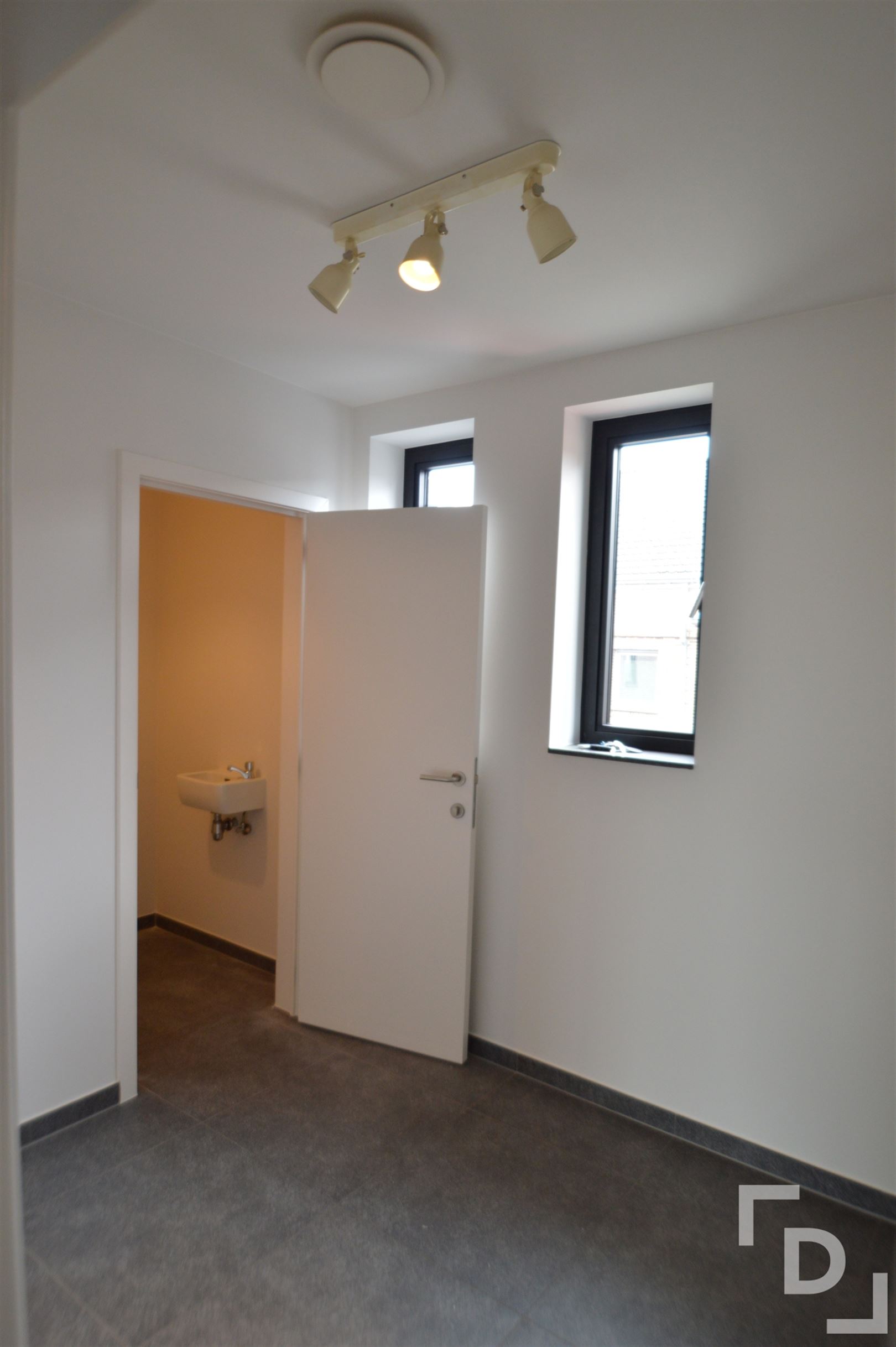 Apartment for rent in Poperinge with 2 bedrooms - photo 4