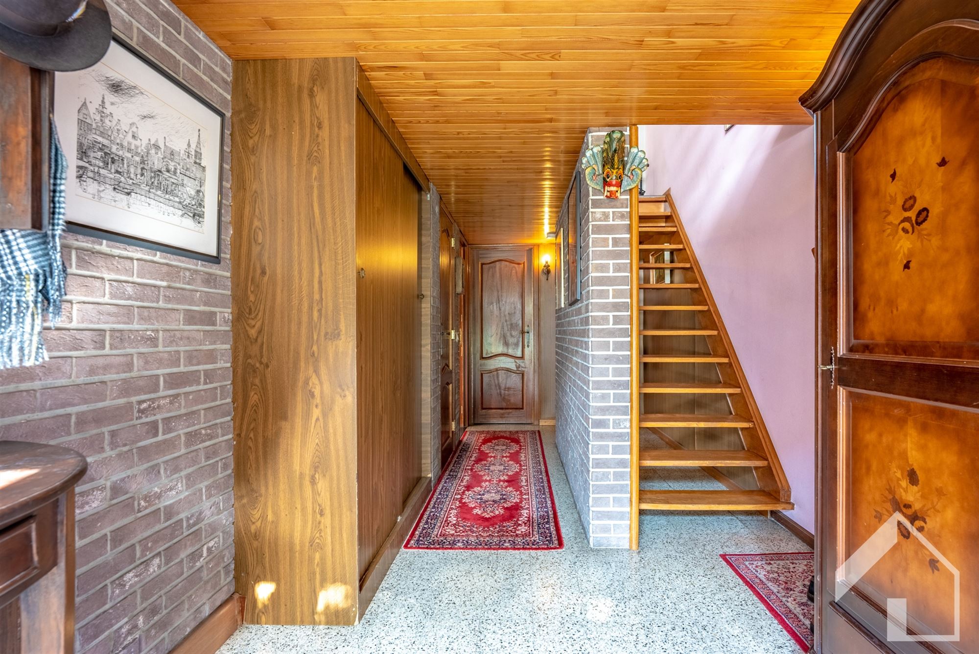 Instapklare, ruime woning met 3 slaapkamers, groot terras, gemeenschappelijk onderhouden tuin en garage - foto 2