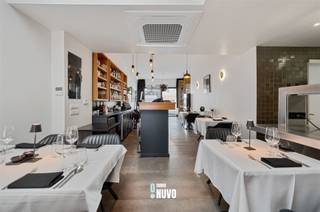 Commercial property with residence in a perfect location!! Discover this unique property in the heart of Aalst, with a perfect balance between living...