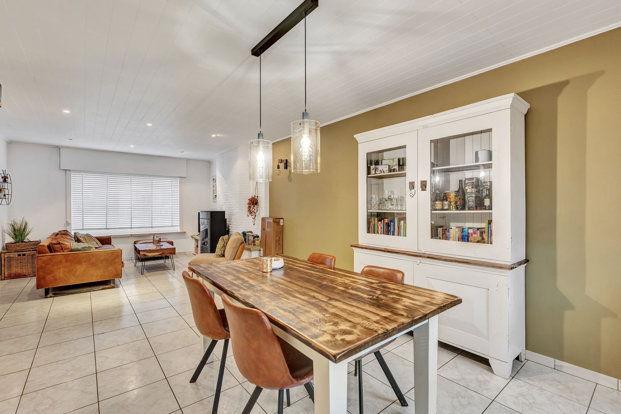 Strategisch gelegen, instapklare woning met veel potentieel - foto 5