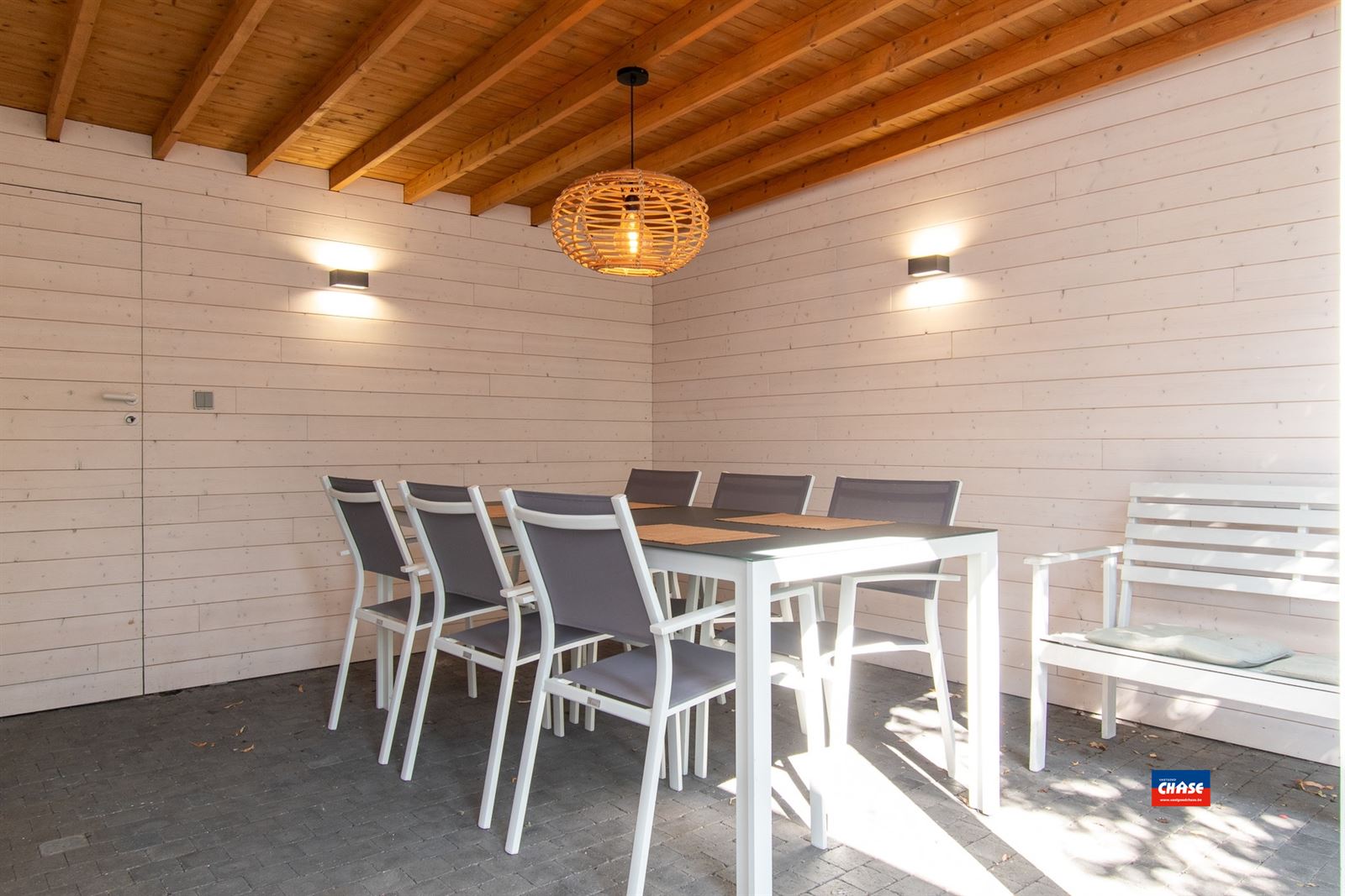 Gerenoveerde woning met terras, drie slaapkamers en garage - foto 5