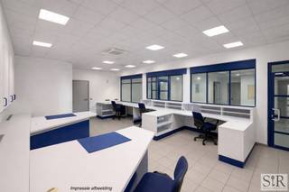 Dit ruime kantoor op een centrale locatie in Mechelen-Noord is ideaal om als uw nieuwe kantoorruimte of winkel in te richten. Dankzij de grote...