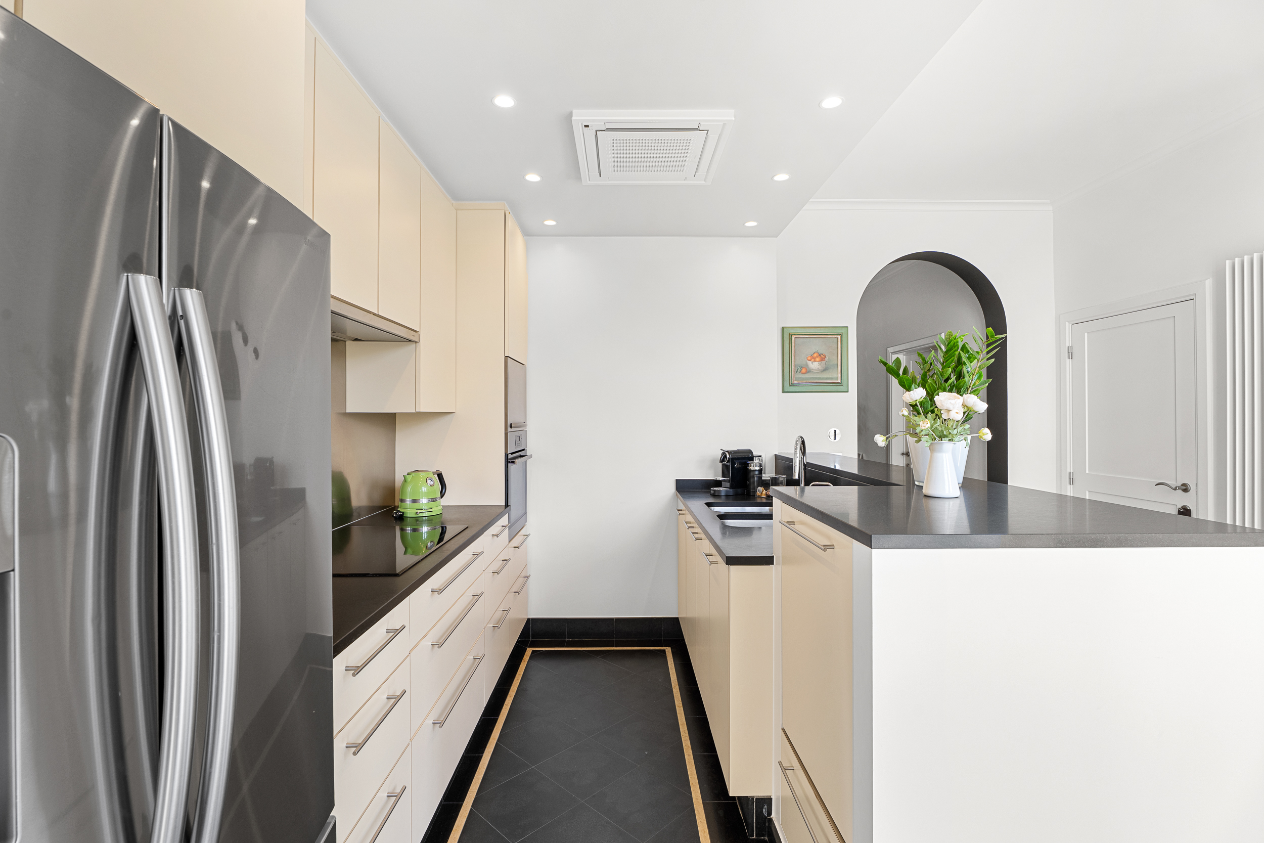 Townhouse just a few steps from Zimmerplein - photo 5