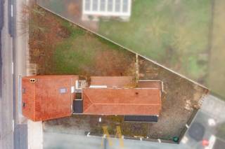 Deze ruime vrijstaande woning op een perceel van 737 m² biedt een uitzonderlijke woonoppervlakte van maar liefst 271 m² en vormt een...