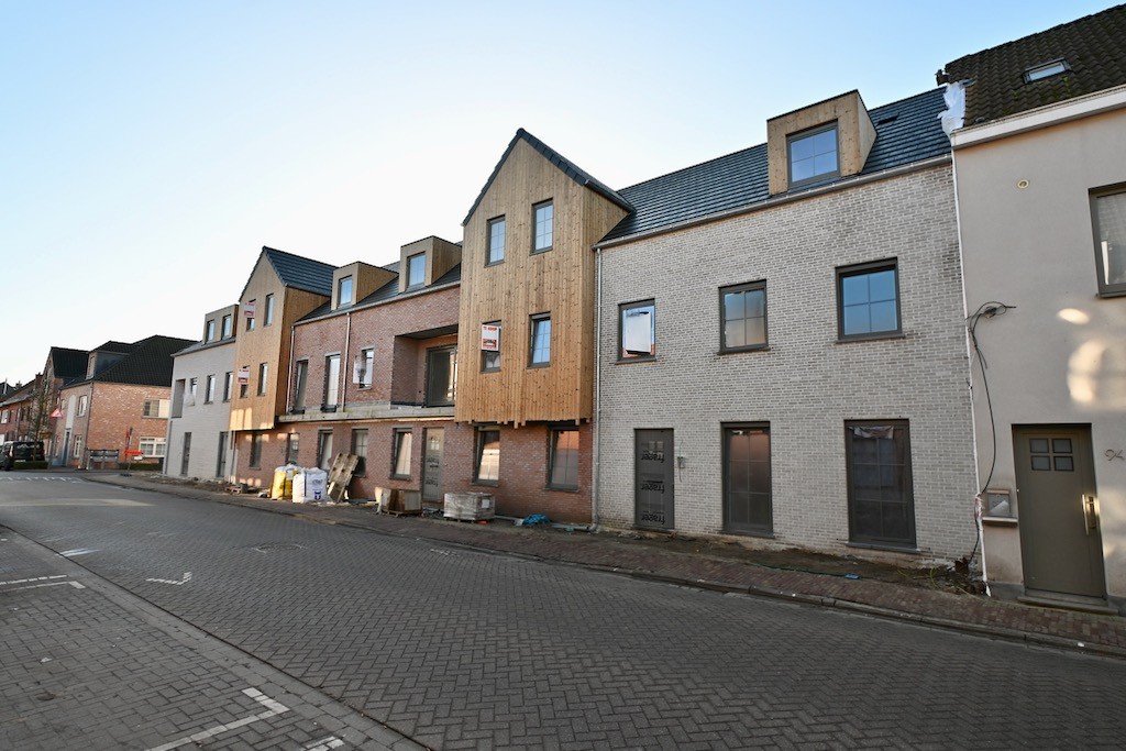 Ruim gelijkvloers appartement met 2 slaapkamers ! - foto 4