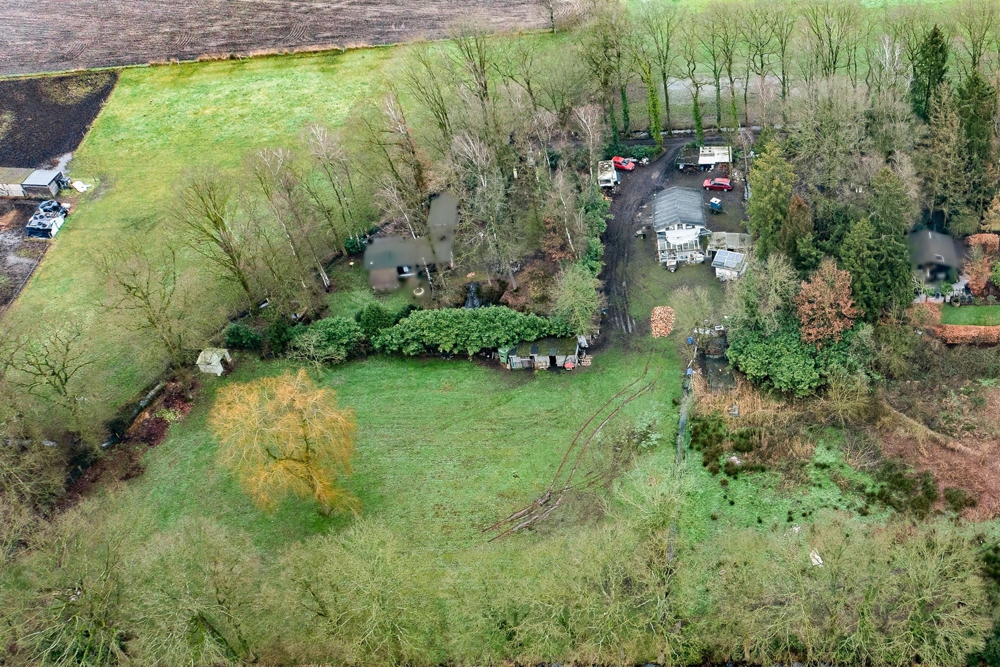 Weekendverblijf (1948m²) met achterliggend weiland (3378m²) - foto 2