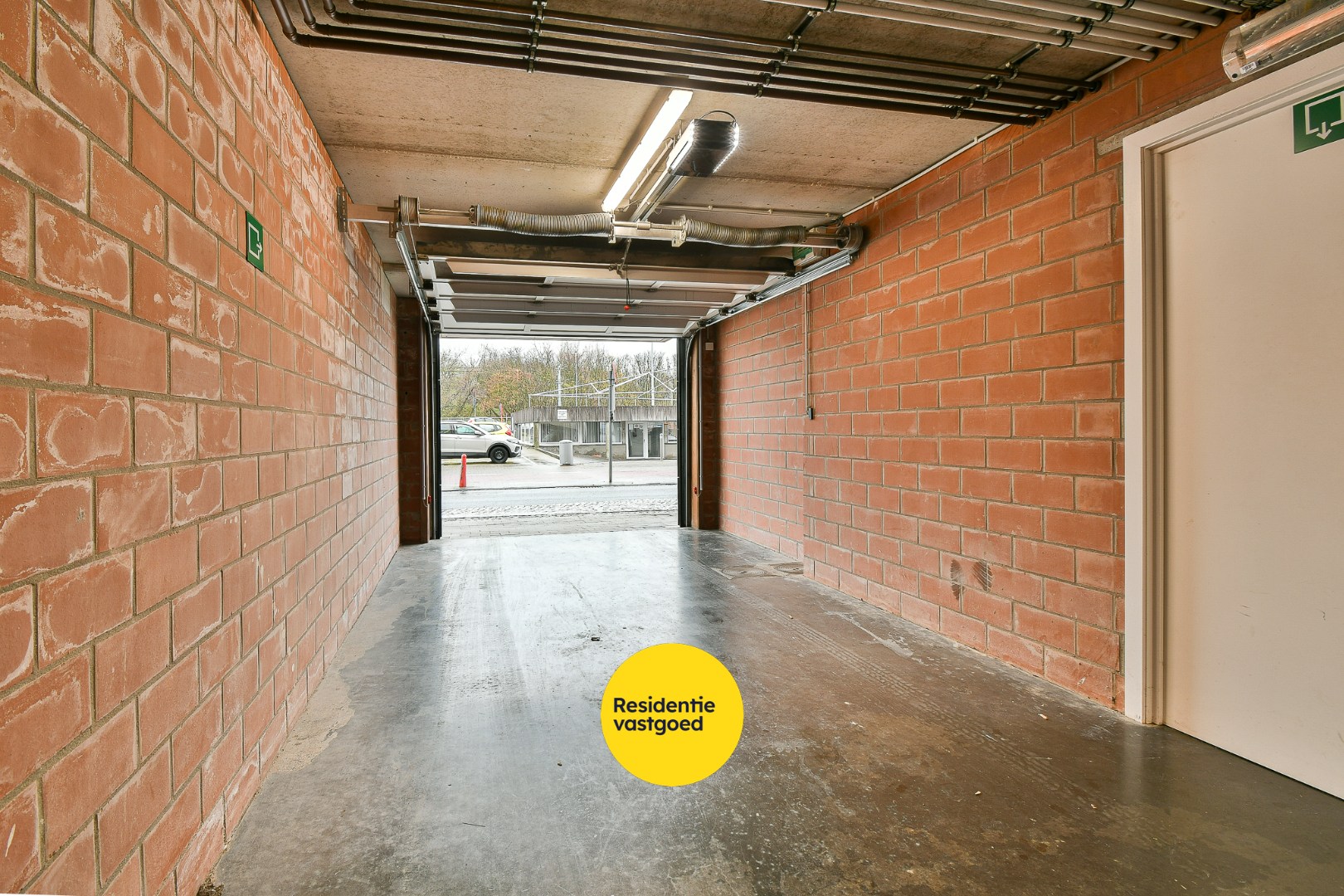 Garage for rent in Bredene - photo 2