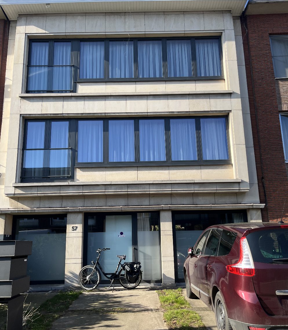 Appartement te huur in Berchem met 2 slaapkamers - foto 1