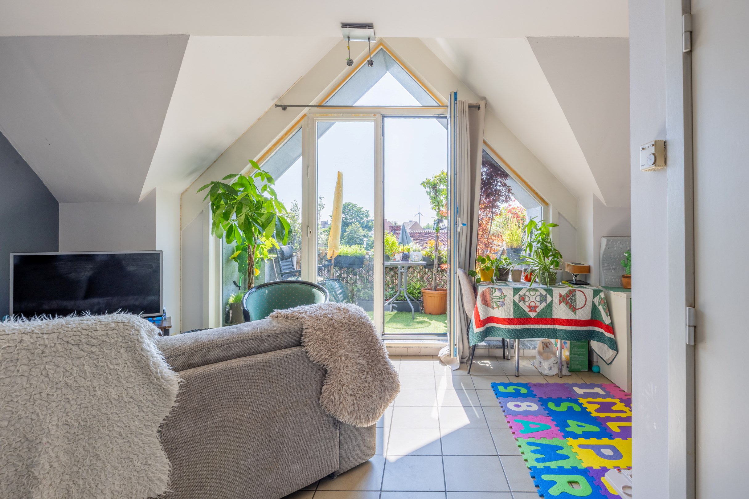 Gezellig duplex-appartement met garagebox in centrum Zulte. - foto 4