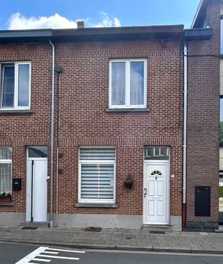 +++ verkoopovereenkomst in opmaak +++ Deze gezellige rijwoning, gelegen in de Albert Woutersstraat te Wilsele, biedt een ideale mix van comfort,...