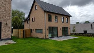 Ontdek het hedendaagse comfort van deze vrijstaande nieuwbouwwoning, gunstig gelegen nabij het centrum van Everberg. De woning beschikt op het...