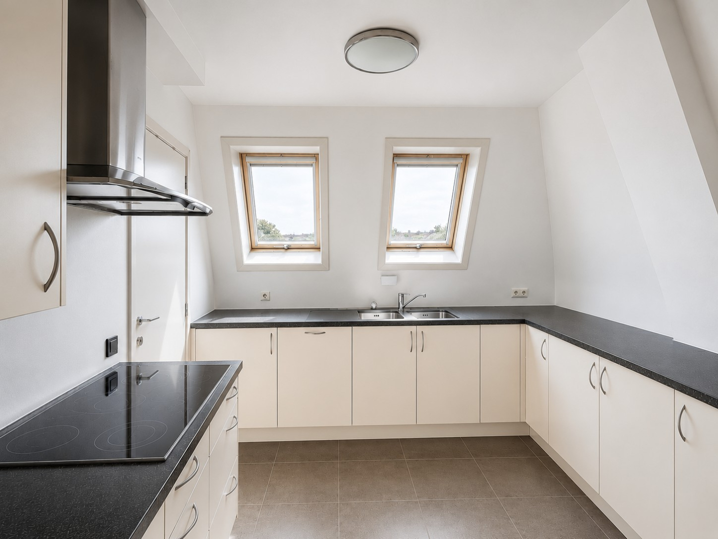 Apartment for sale in Nieuwpoort with 3 bedrooms - photo 4
