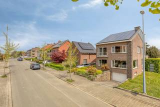 Instapklare woning op een bijzonder gegeerde locatie aan de rand van de stad, nabij de levendige vaartkom, op fietsafstand van het bruisende...