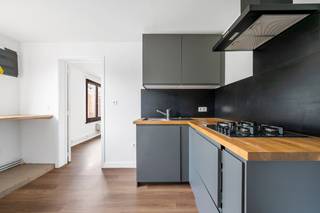 Dit instapklare appartement van 71 m², gelegen op de 1ste verdieping van een rustig gebouw in Kapelstraat 39, Burcht, biedt uitstekende...