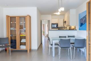 Stylish Apartment with Partial Sea View Near the City Center!<br /><br />This elegant and timelessly furnished apartment on the eighth floor is located in a quiet side street of the promenade, within walking distance of the vibrant city center. From the living room balcony, you can enjoy a beautiful partial sea view. The open kitchen is modern and fully equipped, including a dishwasher and combi-oven. The bathroom has a shower and washbasin, and the toilet is separate. Both bedrooms have their own balcony, perfect for enjoying the fresh sea air.
<ul>
<li>Immediately available</li>
<li>Furnished rental</li>
<li>Provision for fixed costs: €85 per month</li>
<li>EPC: 198 KWh/m² per year</li>
</ul>