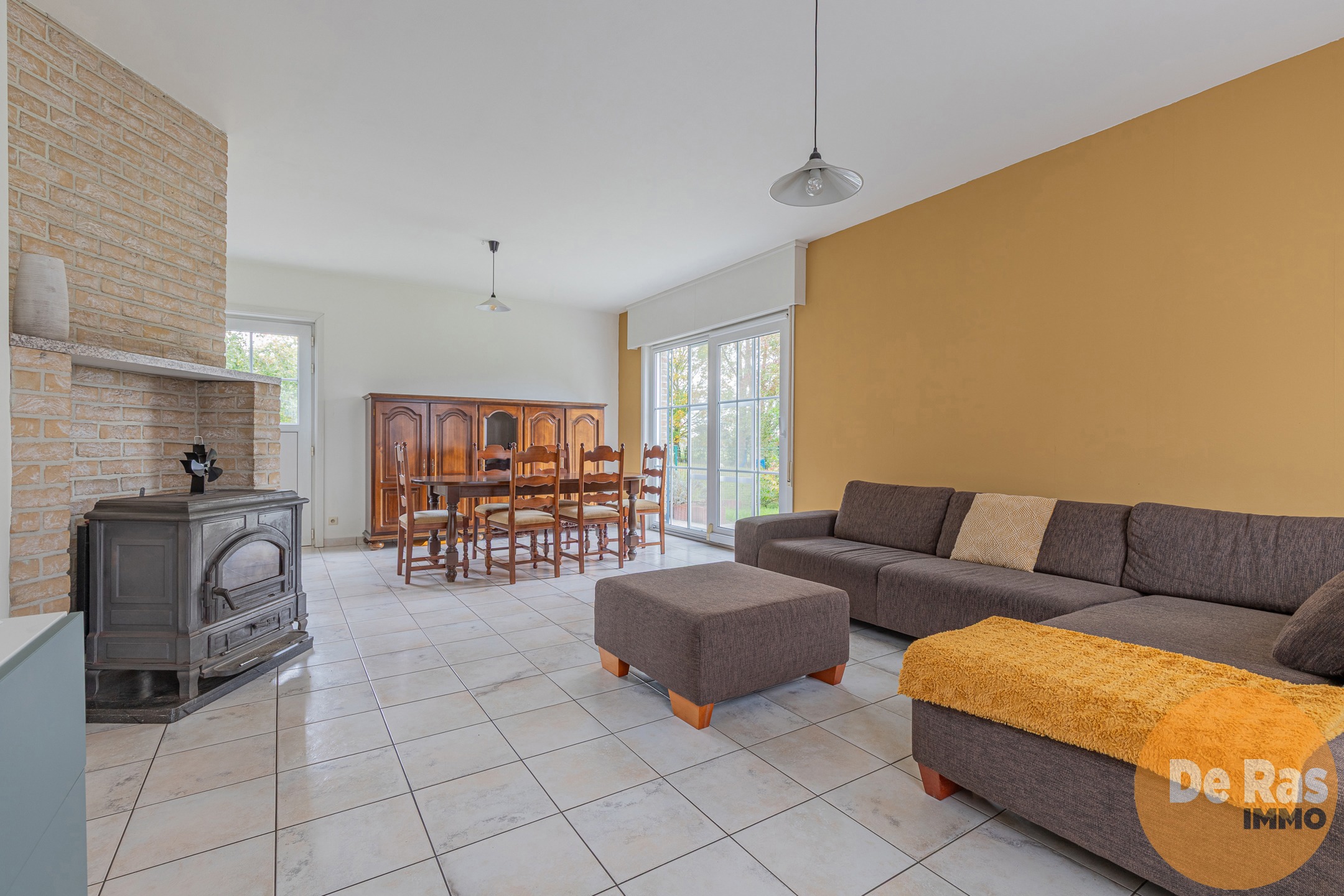 WICHELEN - Goed onderhouden woning op goede locatie met tuin - foto 2