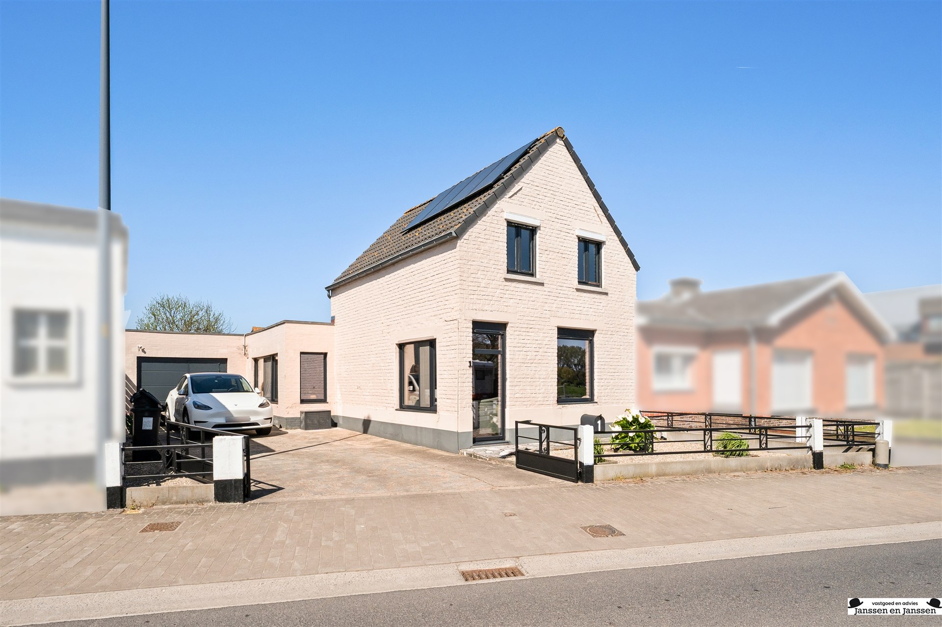 Instapklare gezinswoning met tuin nabij Brugge - foto 1