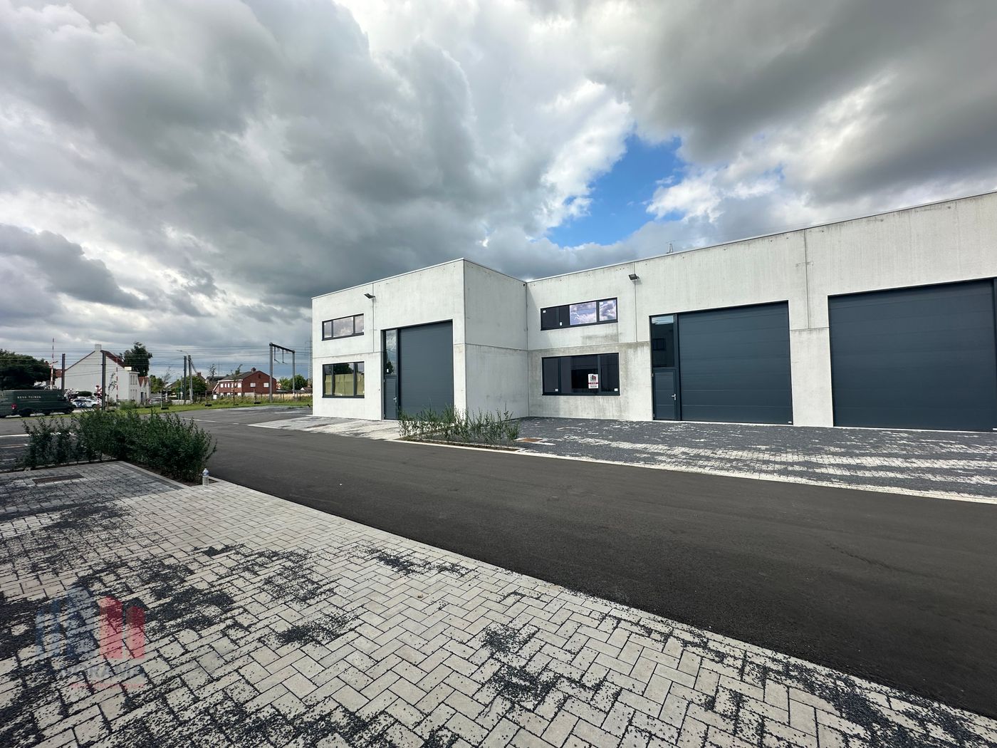 357 m² nieuwbouw KMO-unit op 582 m² terrein te koop - foto 3