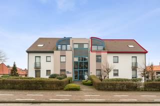 Te koop: licht en verzorgd appartement in Koksijde, met zongerichte terrassen, garage in de residentie en een prachtig vrij zicht Dit appartement uit...