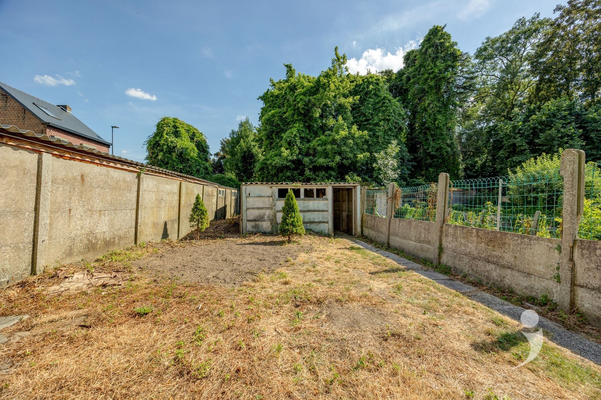 Op te frissen rijwoning met veel karakter (en garage) - foto 4