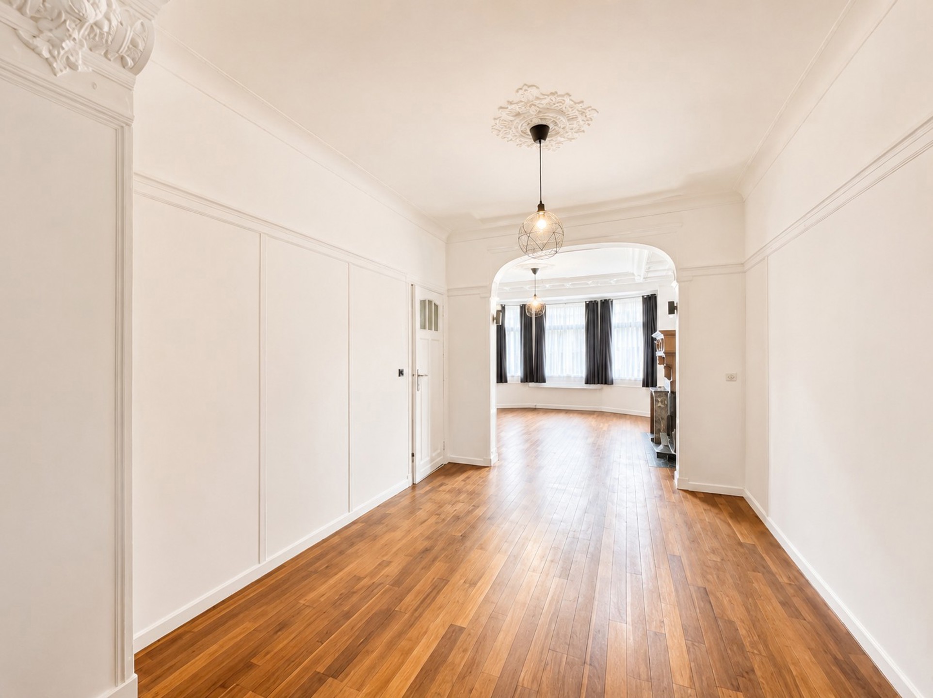Instapklare bel-etagewoning met 3 kamers en grote garage. - foto 5