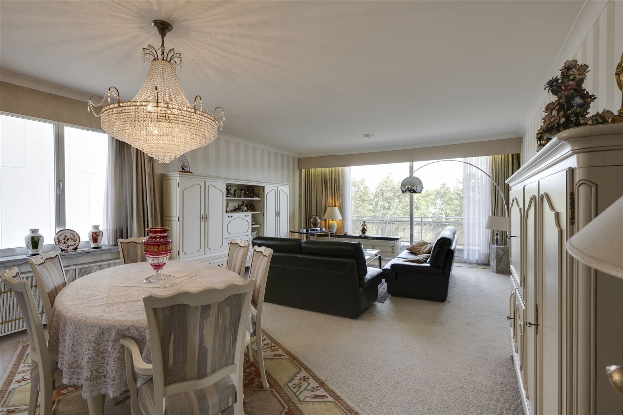 Ruim appartement met 2 slaapkamers inclusief garagebox nabij het Rivierenhof - foto 1