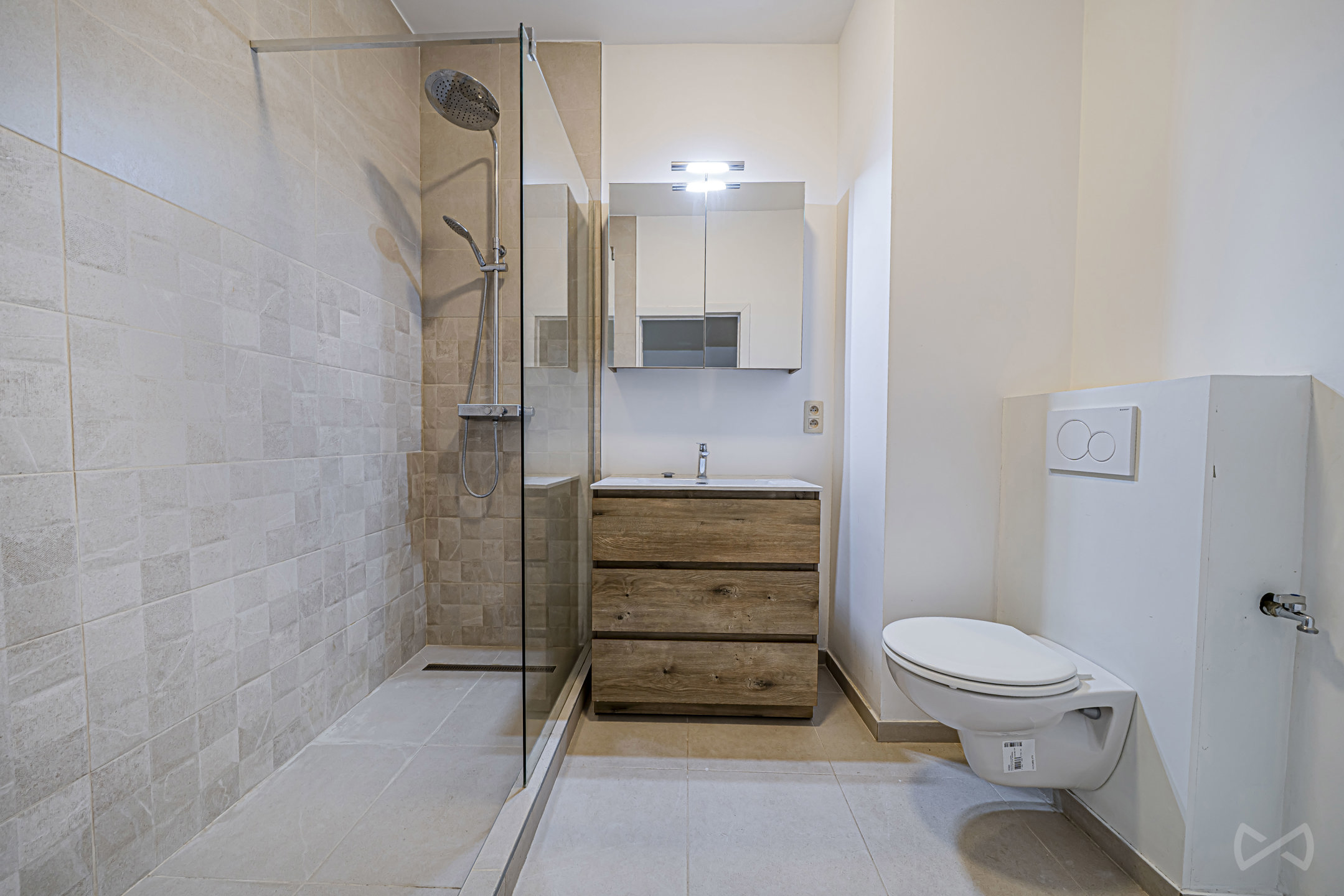 Appartement 2 kamers - dichtbij Louizalaan / Kamerenbos - foto 3