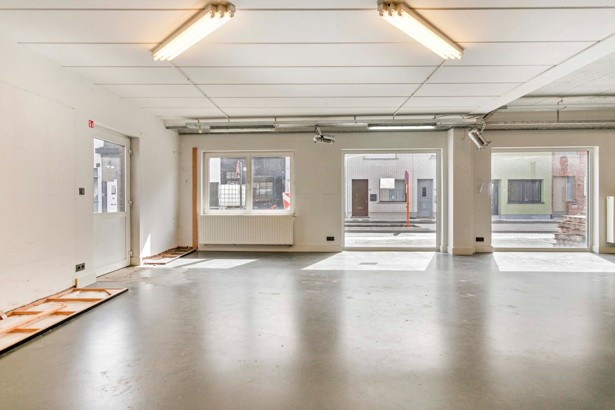 Propriété commerciale avec maison à louer à Harelbeke - photo 5