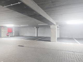 In een modern en goed onderhouden parkingcomplex aan het station van blankenberge bieden wij drie strategisch gelegen staanplaatsen aan...