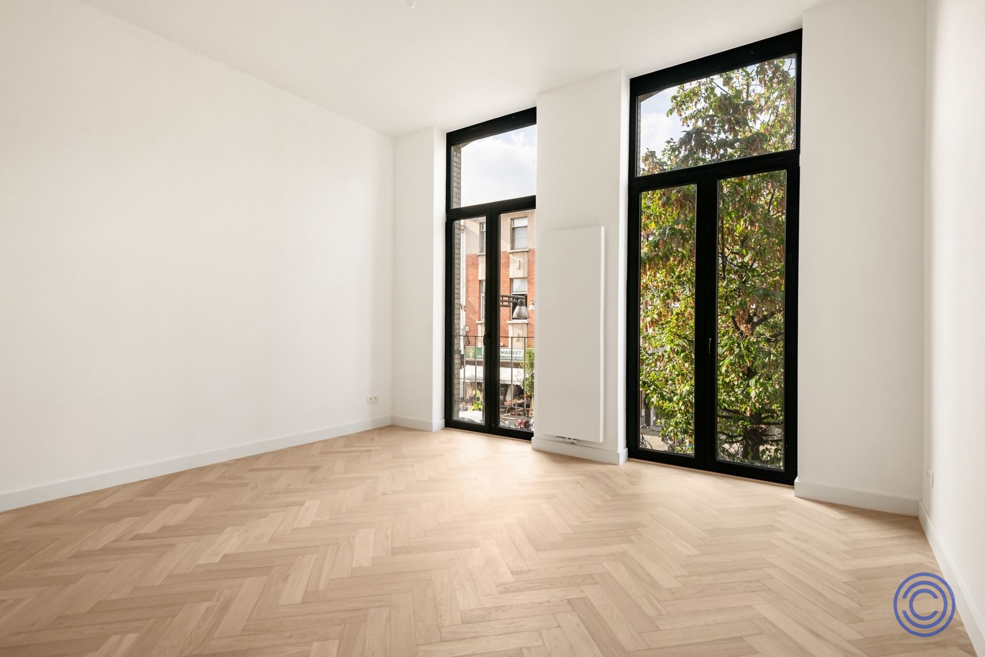 Ruime en volledig gerenoveerde duplex met 3 slaapkamers, bureau en terrassen - foto 5
