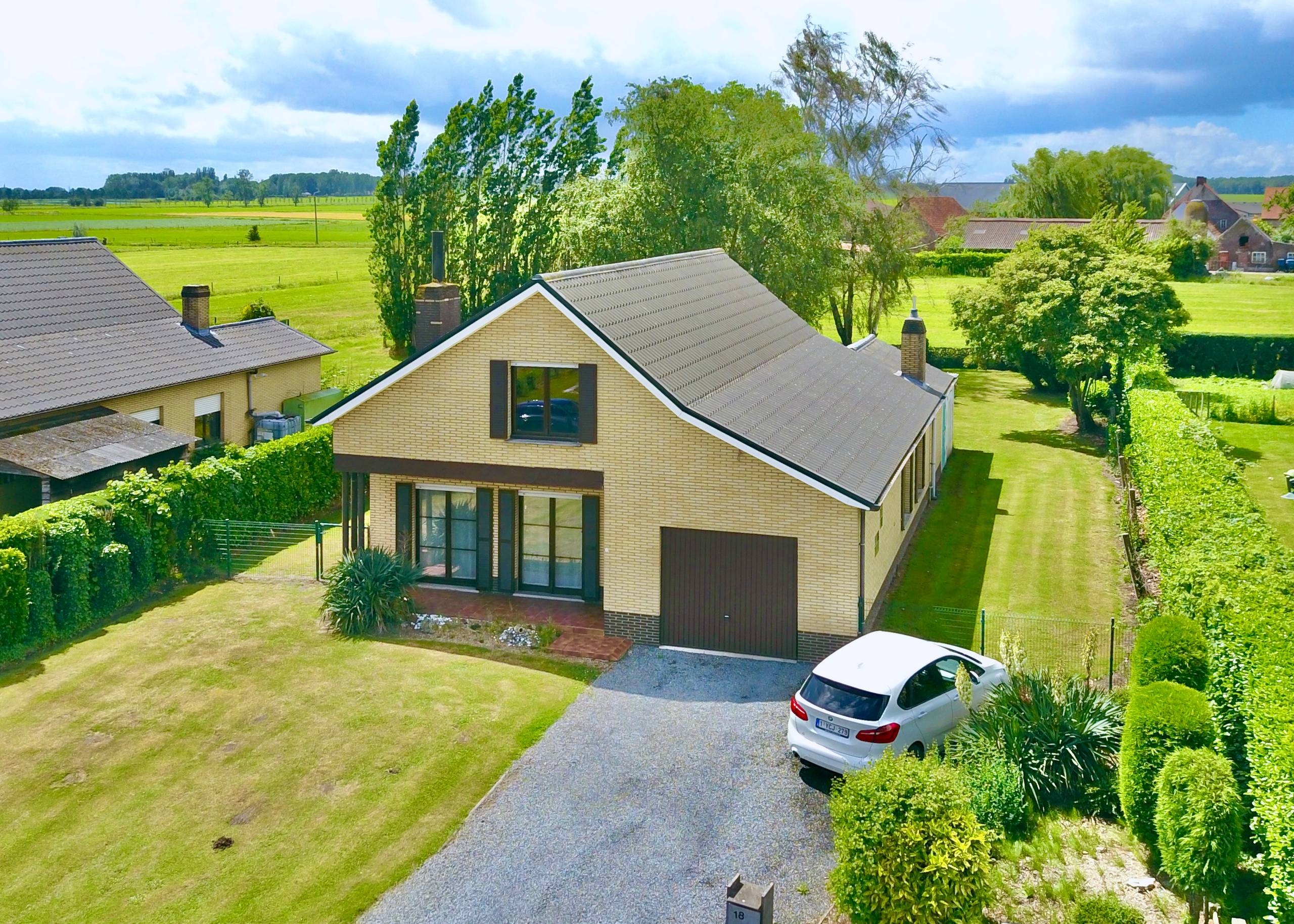 Alleenstaande woning met 4 slpk, garage en tuin voor 375.000 EUR - foto 4