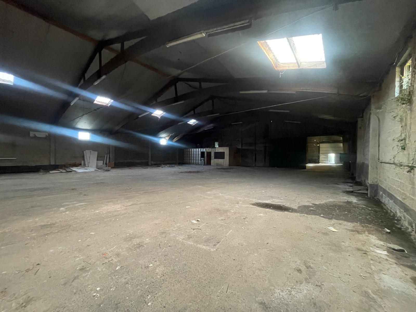 Geluwe - Halfopen woning met garage + 3 loodsen op 3802m² - foto 4
