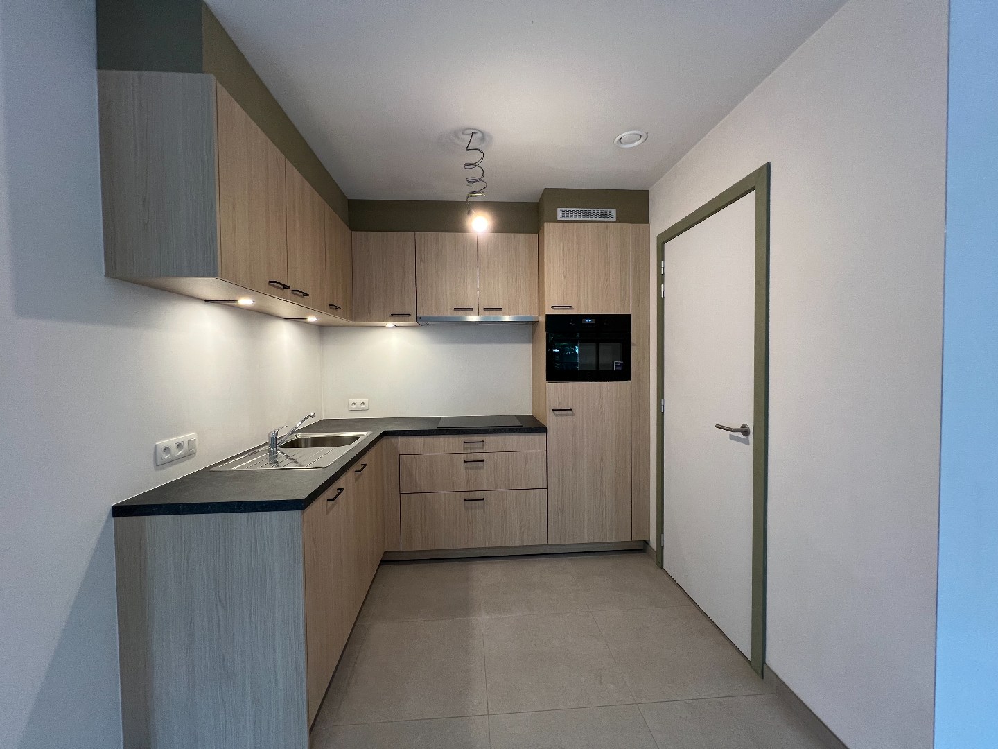 Nieuwbouwappartement met 2 slaapkamers en 2 terrassen te Ieper - foto 5