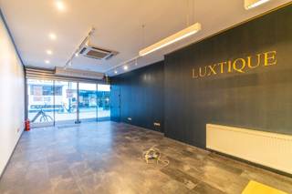 Commercial à vendre à Hal